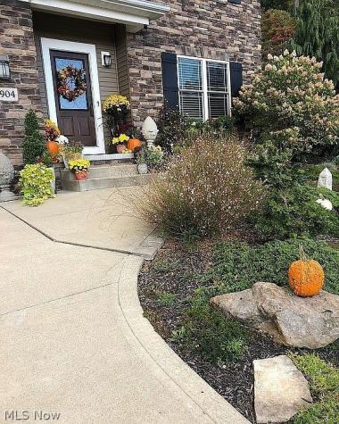 2904 Vicksburg Avenue NW Canton OH 44708