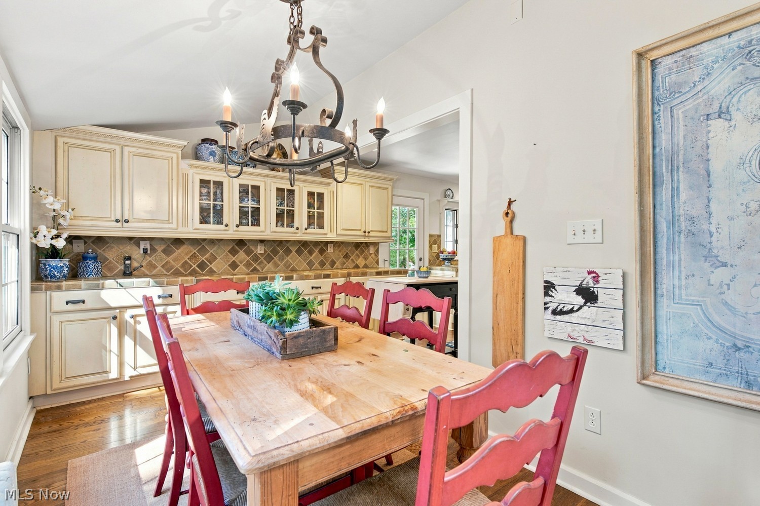 282 Shawnee Trail Aurora OH 44202