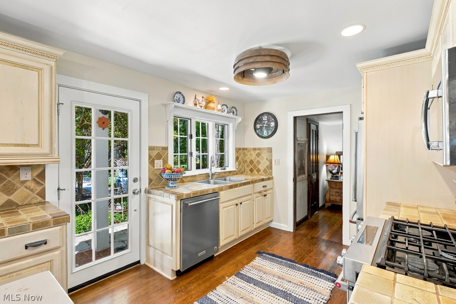 282 Shawnee Trail Aurora OH 44202