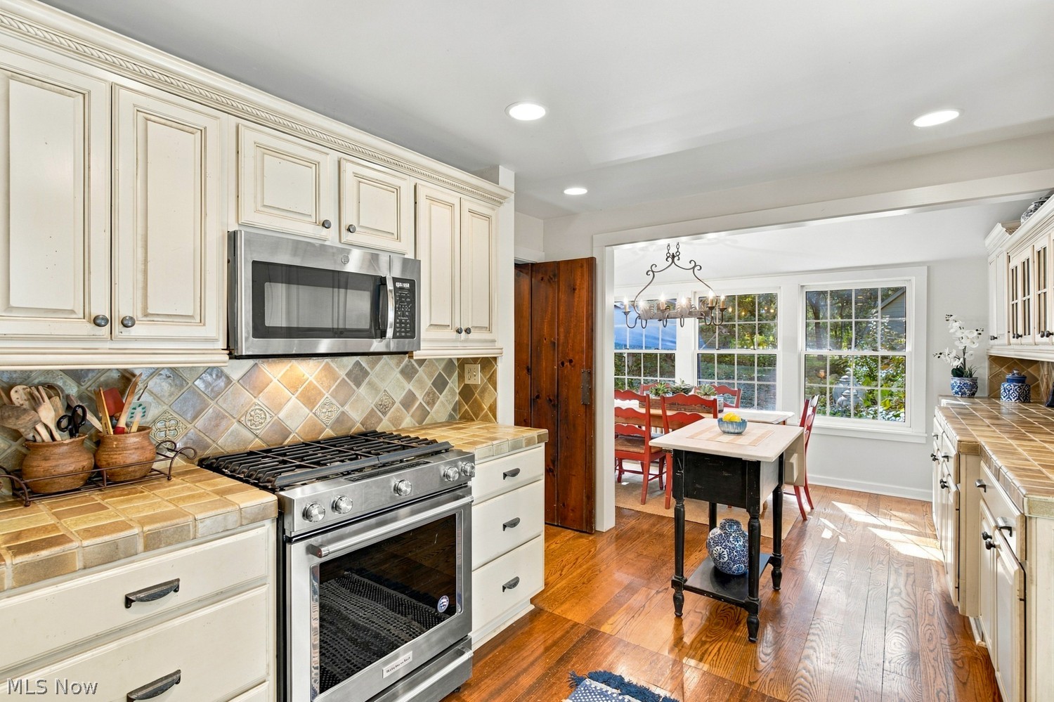 282 Shawnee Trail Aurora OH 44202