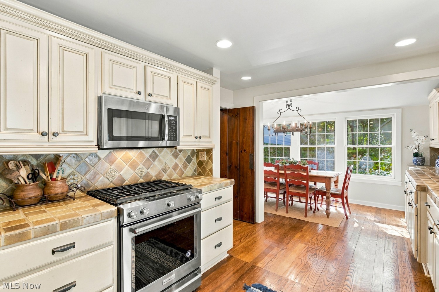 282 Shawnee Trail Aurora OH 44202
