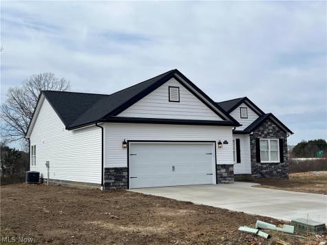 4716 Stevie Avenue SW Massillon OH 44646
