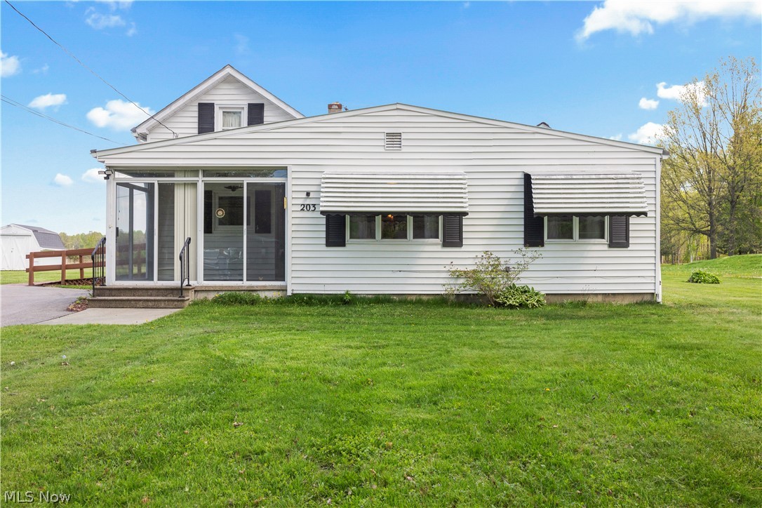 203 Annis Road South Amherst OH 44001