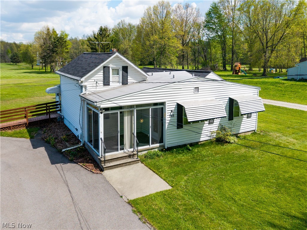 203 Annis Road South Amherst OH 44001