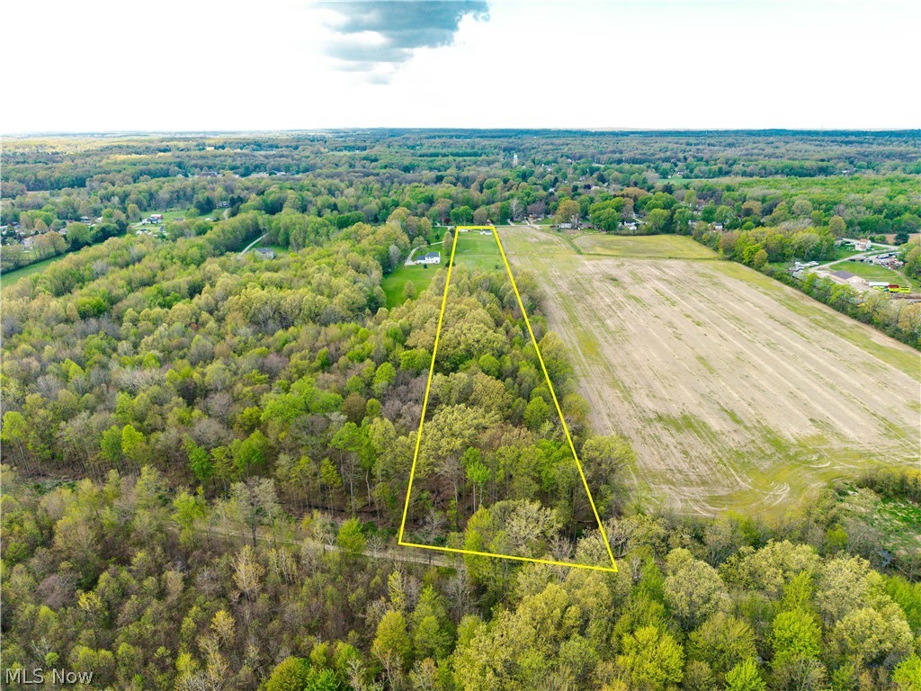 203 Annis Road South Amherst OH 44001