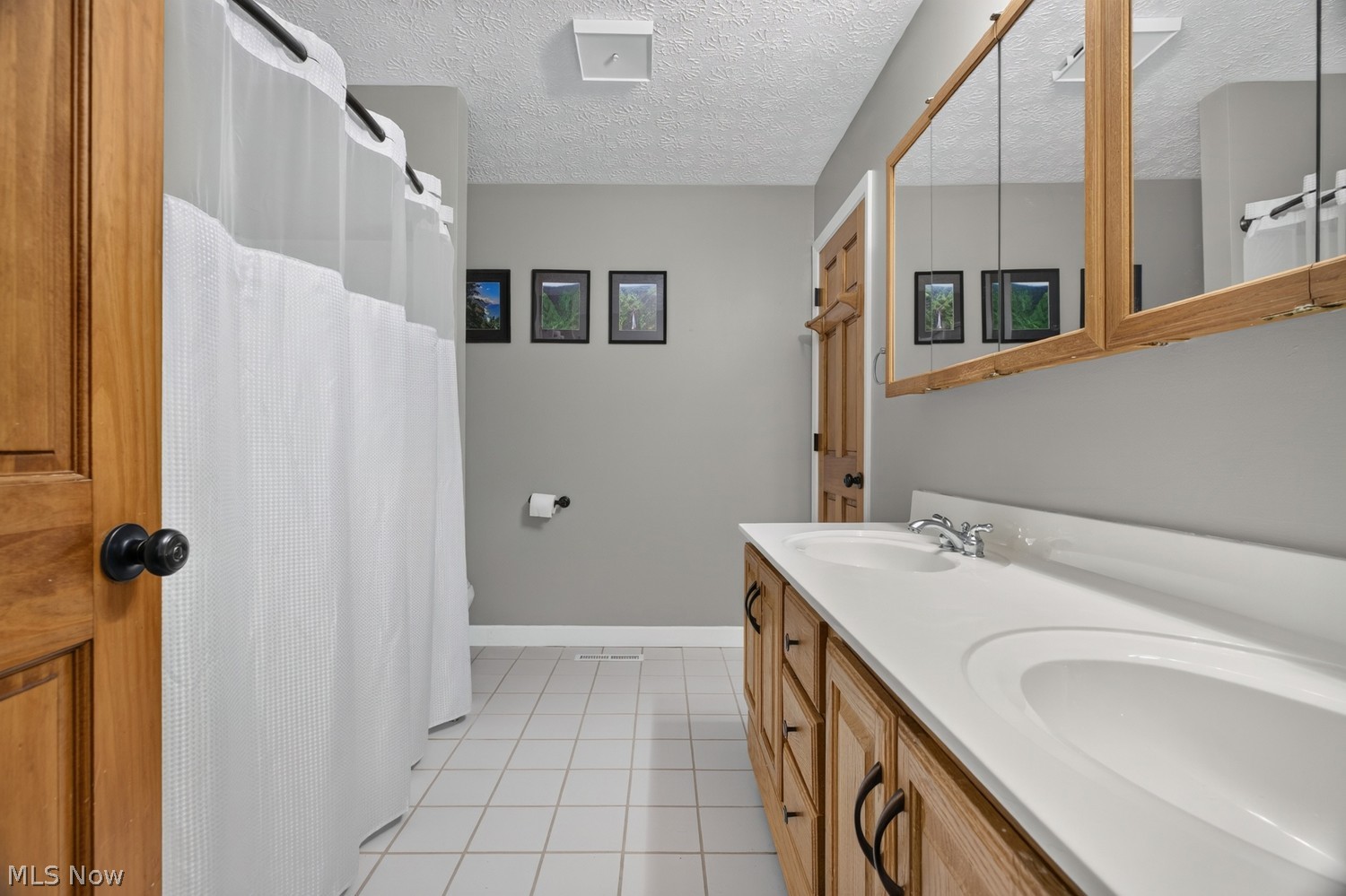 5430 Barkwood Drive Sheffield Village OH 44054