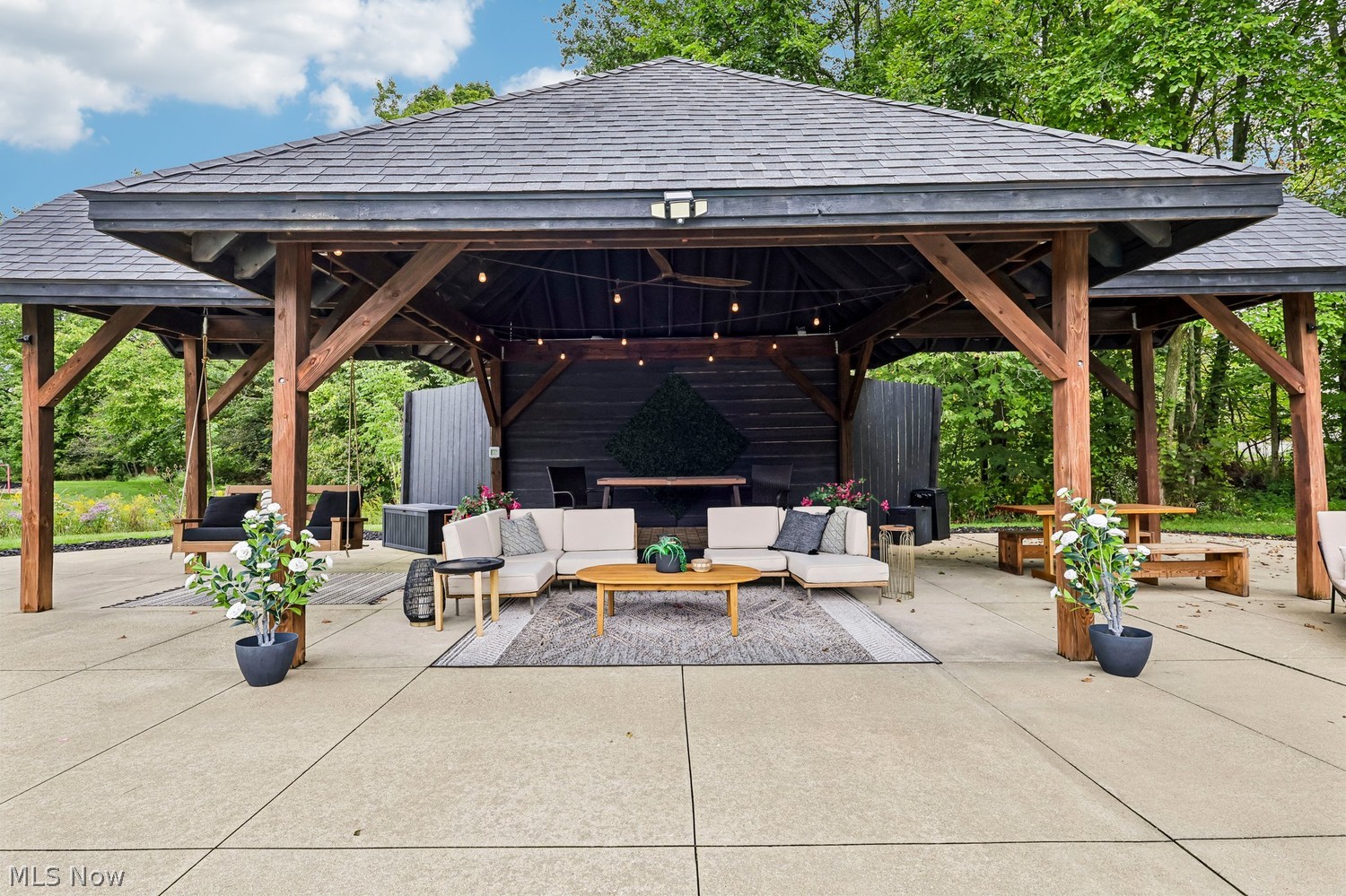 2245 Thoroughbred Drive Wadsworth OH 44281