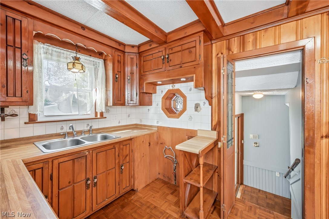 1669 Weston Avenue Youngstown OH 44514