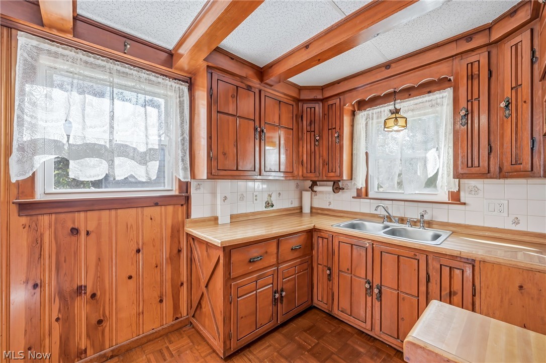 1669 Weston Avenue Youngstown OH 44514