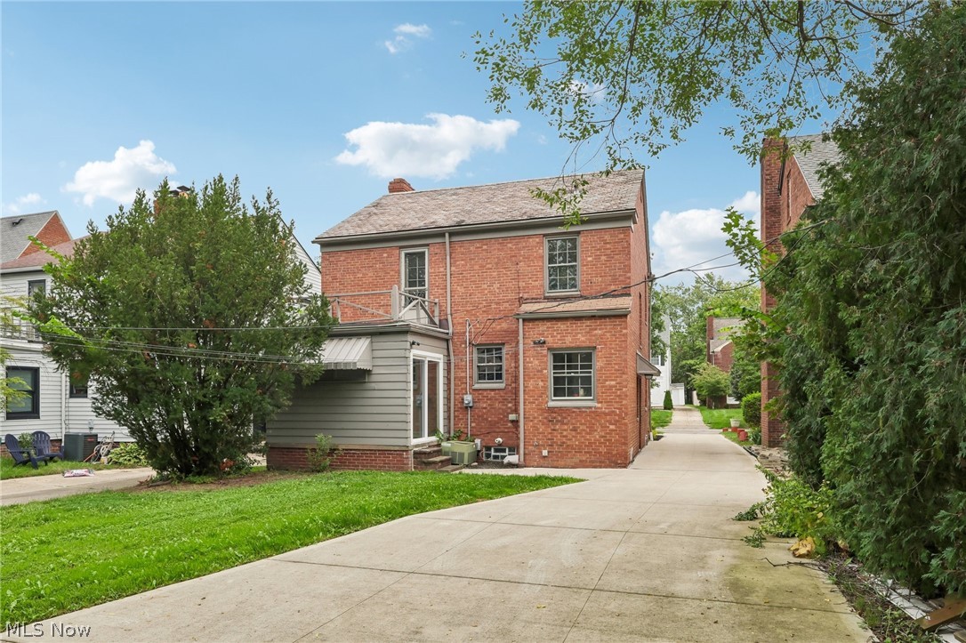 3698 Strandhill Road Shaker Heights OH 44122
