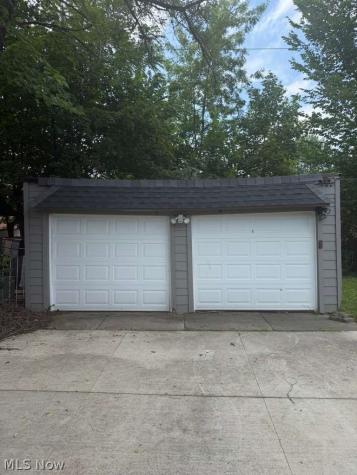 3698 Strandhill Road Shaker Heights OH 44122