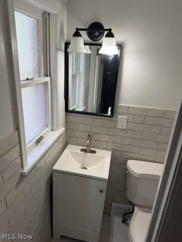 3698 Strandhill Road Shaker Heights OH 44122