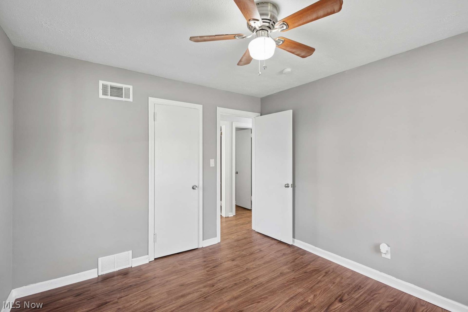526 Clinton Street Ravenna OH 44266