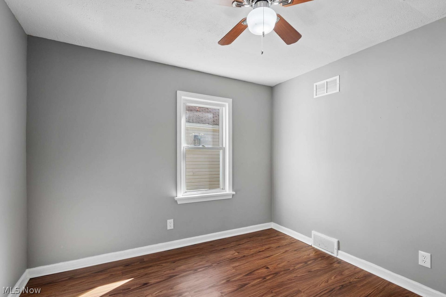 526 Clinton Street Ravenna OH 44266