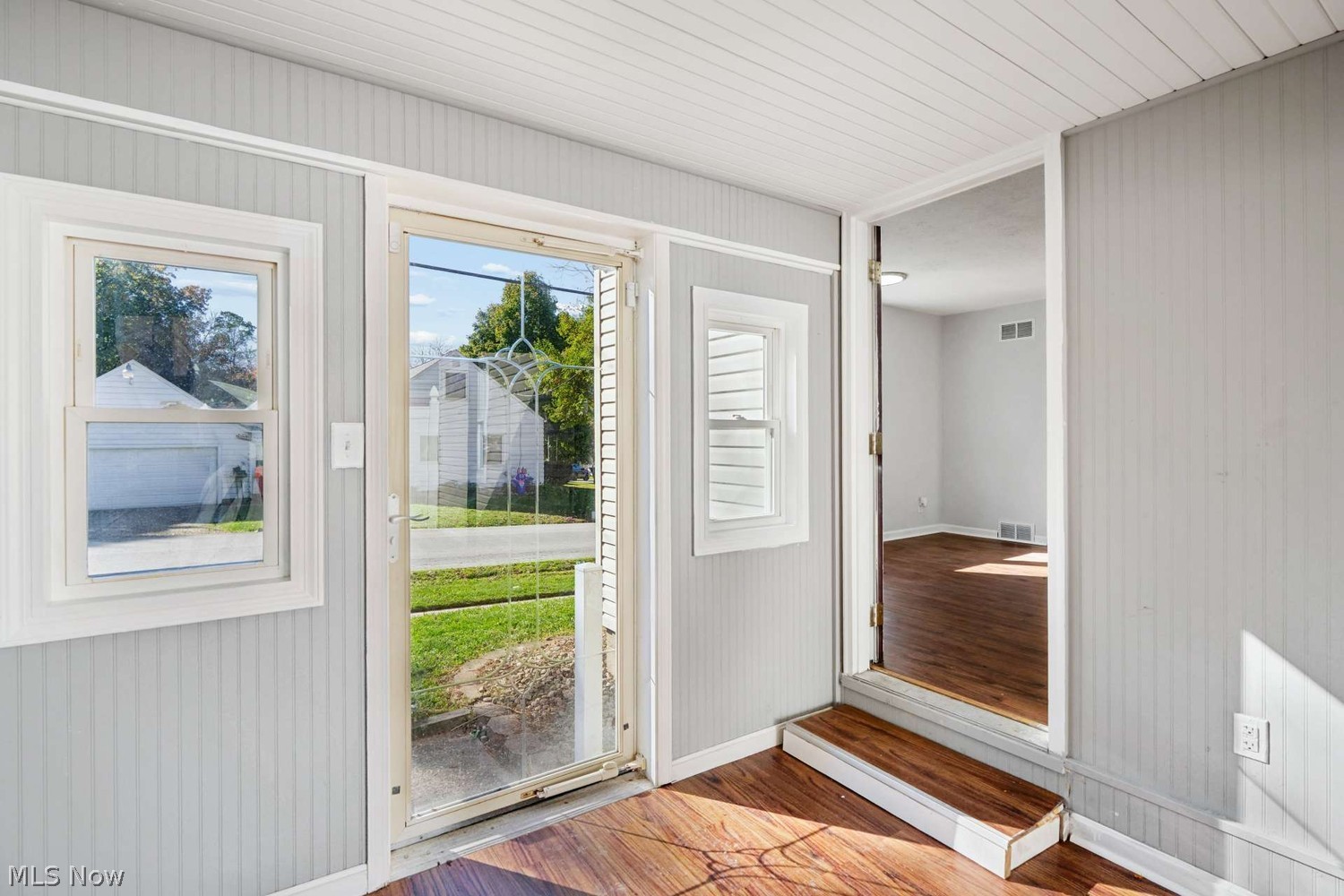 526 Clinton Street Ravenna OH 44266