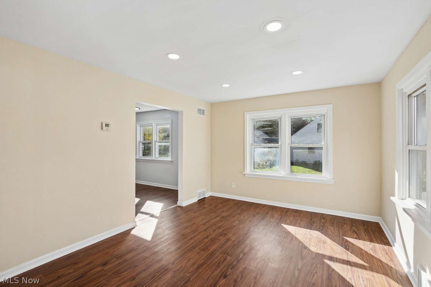 526 Clinton Street Ravenna OH 44266