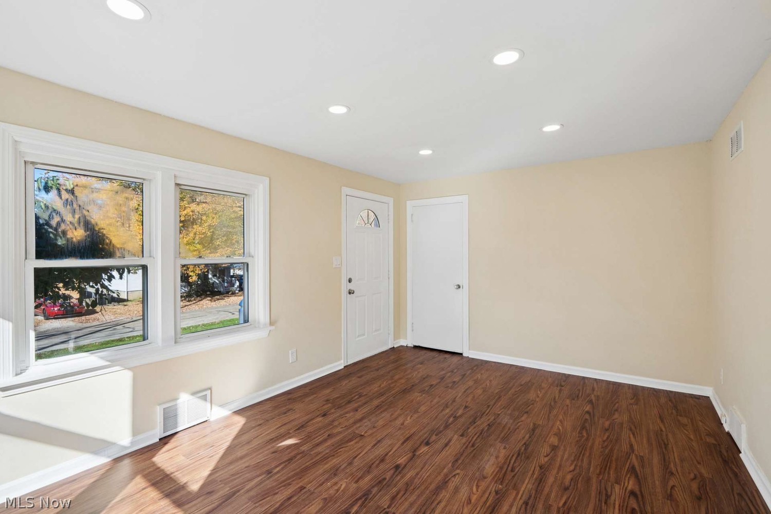 526 Clinton Street Ravenna OH 44266