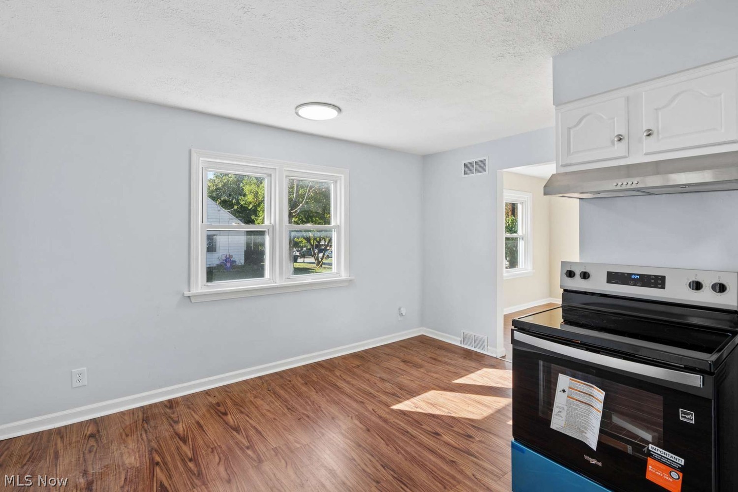 526 Clinton Street Ravenna OH 44266