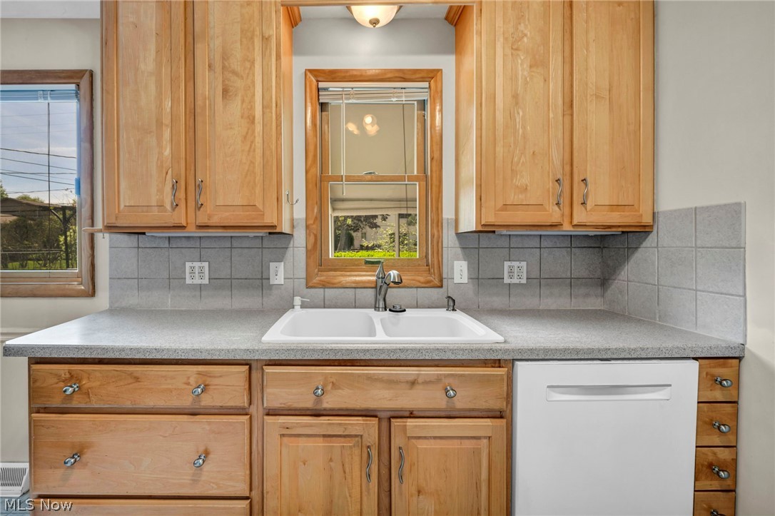 1994 Aldersgate Drive Lyndhurst OH 44124
