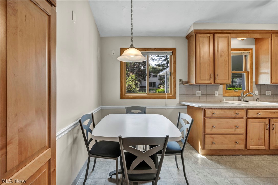 1994 Aldersgate Drive Lyndhurst OH 44124