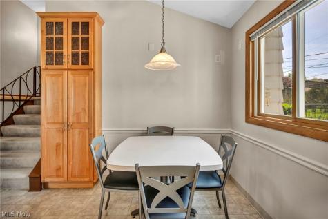 1994 Aldersgate Drive Lyndhurst OH 44124