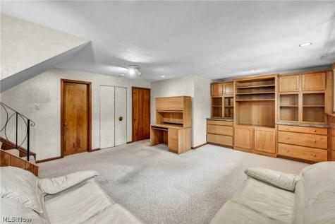 1994 Aldersgate Drive Lyndhurst OH 44124
