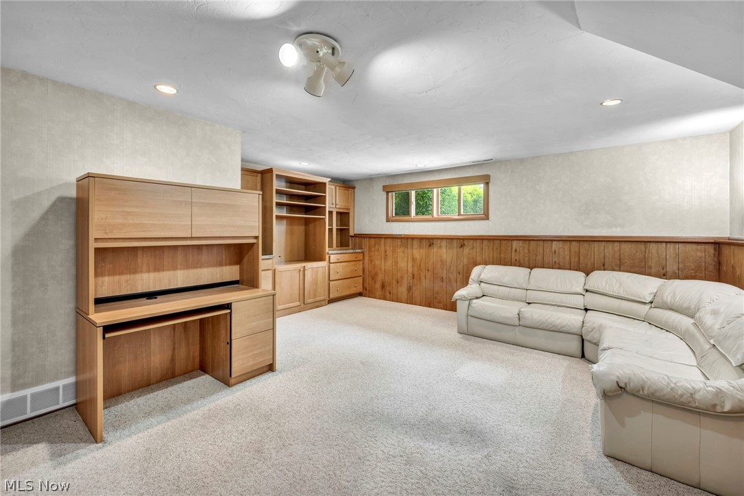 1994 Aldersgate Drive Lyndhurst OH 44124