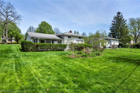 1994 Aldersgate Drive Lyndhurst OH 44124