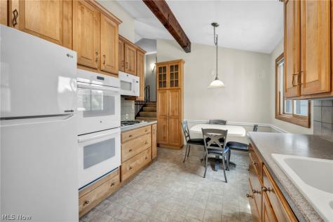 1994 Aldersgate Drive Lyndhurst OH 44124