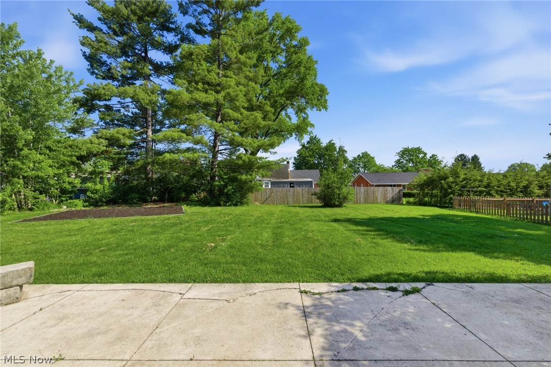 822 Hoover Drive Ashland OH 44805