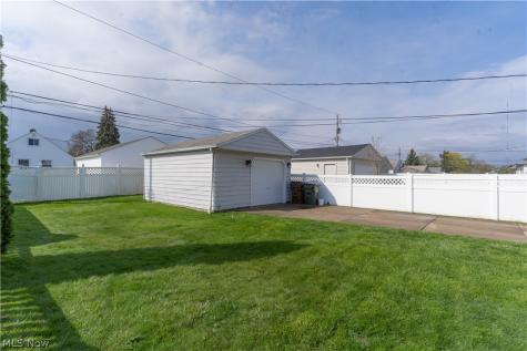 3003 Park Drive Parma OH 44134