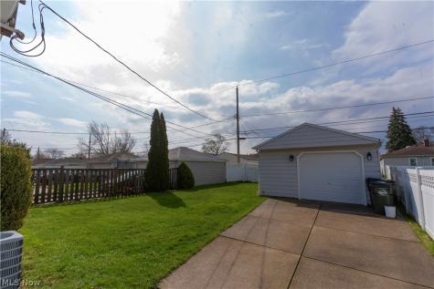 3003 Park Drive Parma OH 44134