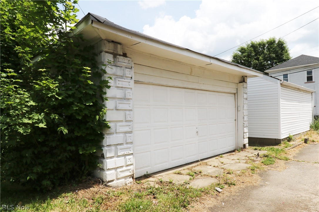 1302 Oregon Avenue Steubenville OH 43952