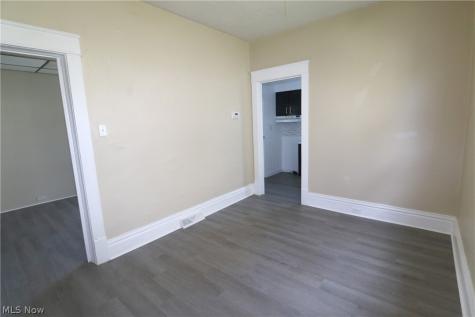 1302 Oregon Avenue Steubenville OH 43952