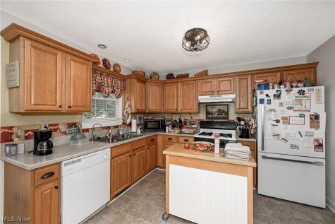 43 Sioux Drive Rittman OH 44270