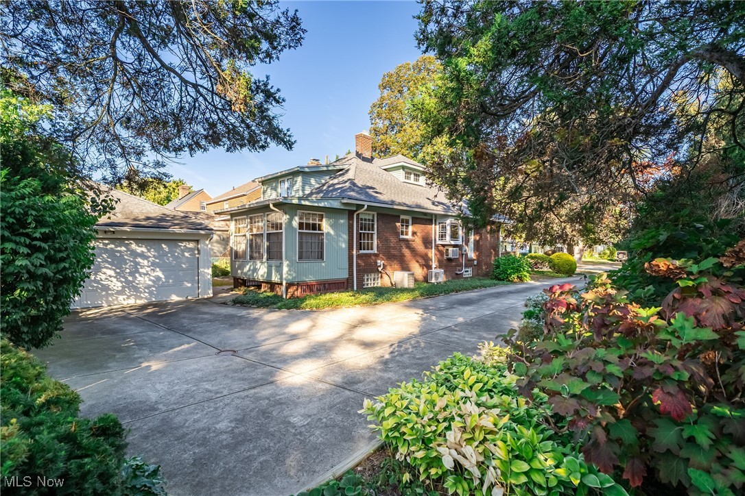 21307 Lake Road Rocky River OH 44116