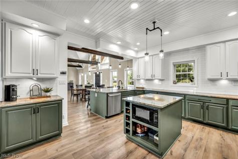 5166 Rolling Ridge Drive Seville OH 44273