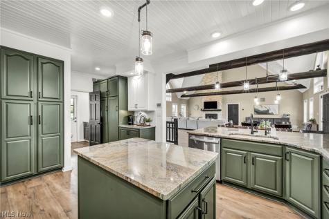 5166 Rolling Ridge Drive Seville OH 44273