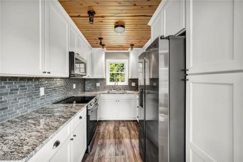 5166 Rolling Ridge Drive Seville OH 44273