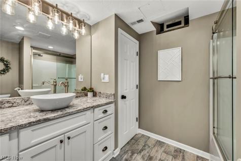 5166 Rolling Ridge Drive Seville OH 44273