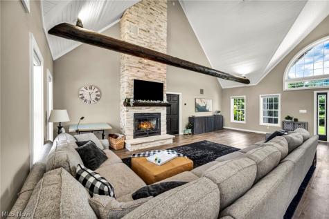 5166 Rolling Ridge Drive Seville OH 44273