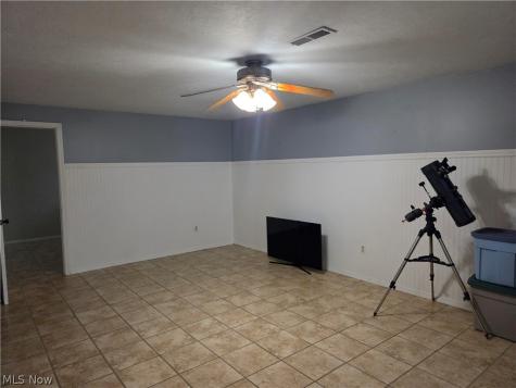 578 Parkside Reserve Street Wellington OH 44090