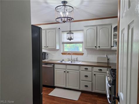 578 Parkside Reserve Street Wellington OH 44090