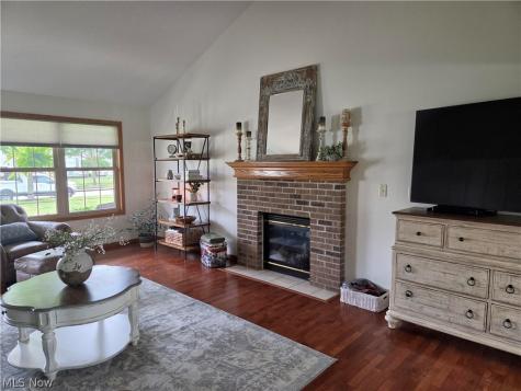 578 Parkside Reserve Street Wellington OH 44090