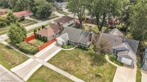 579 Lindberg Boulevard Berea OH 44017