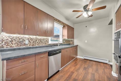5208 Hayes Avenue Sandusky OH 44870