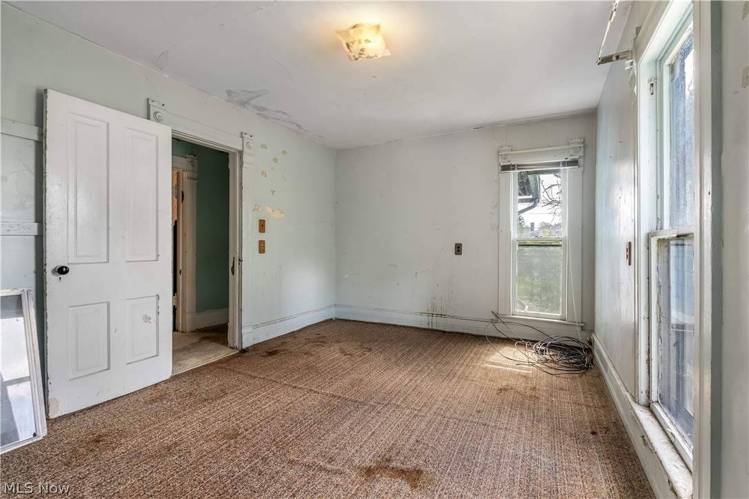 619 W Main Street Geneva OH 44041