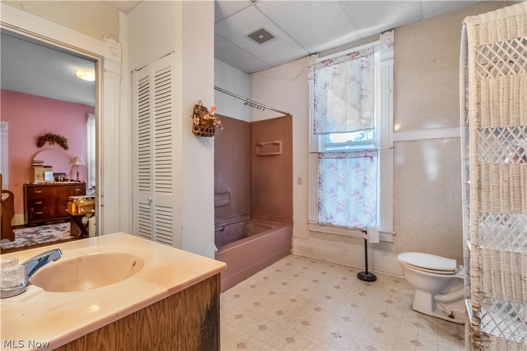 619 W Main Street Geneva OH 44041