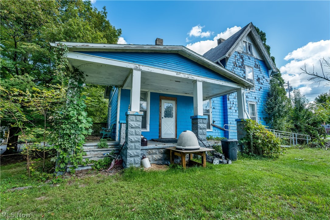619 W Main Street Geneva OH 44041