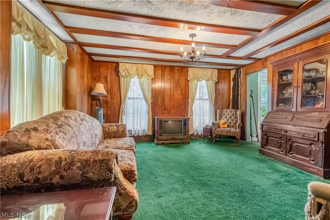 619 W Main Street Geneva OH 44041